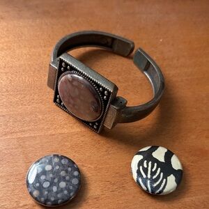 Interchangeable bracelet